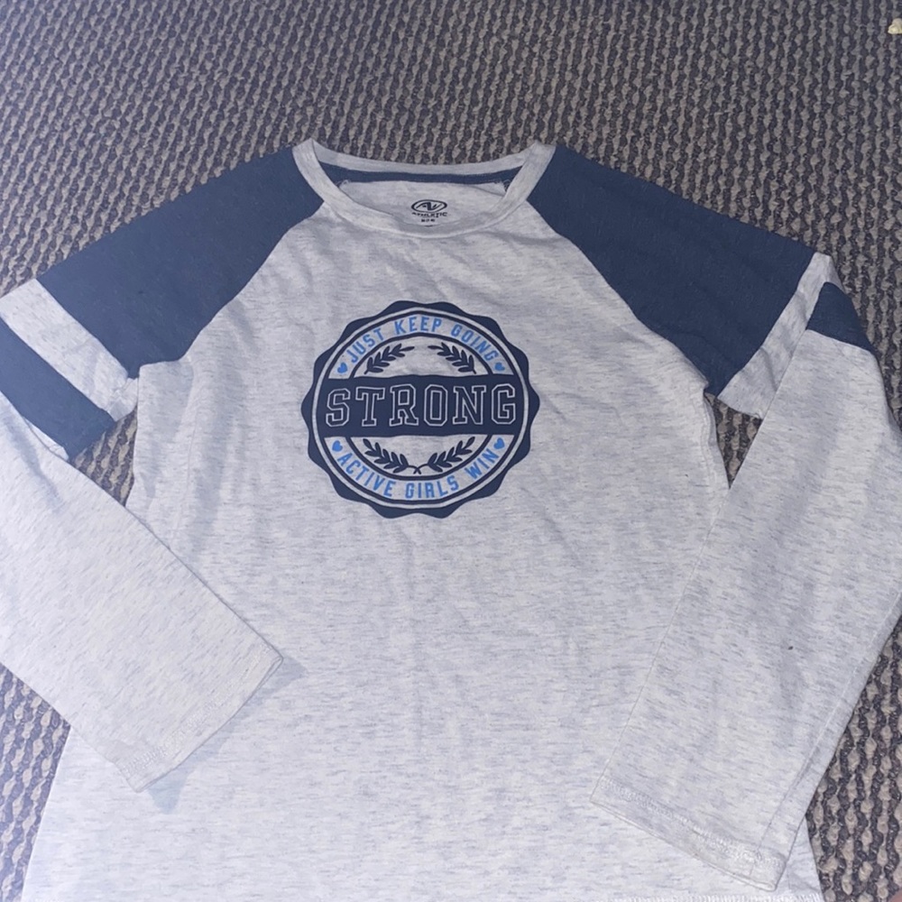 Winter/fall athletic wear positive quote size medium 7/8